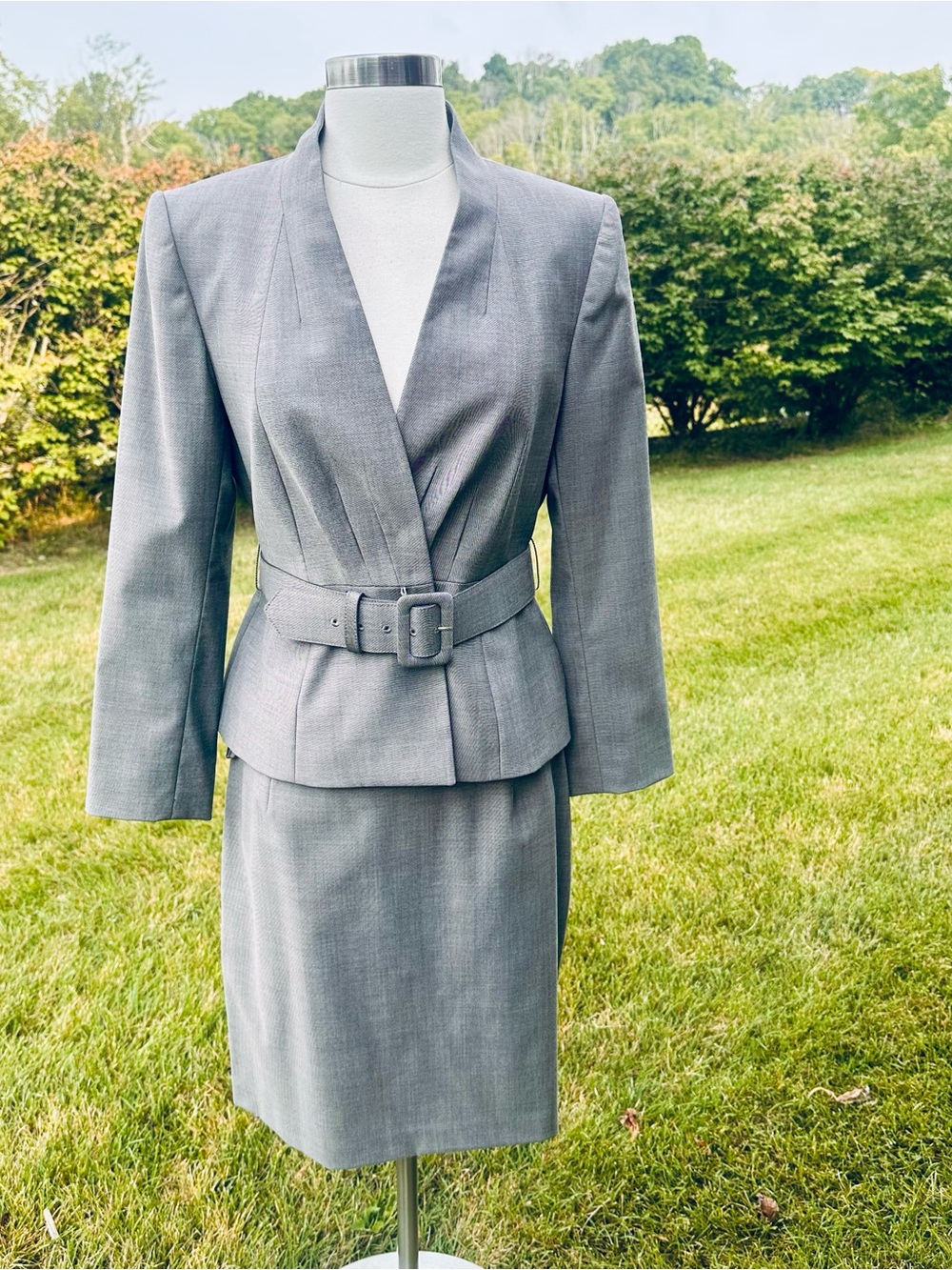 Tahari Arthur S. Levine Petite Gray Wool Blend 2-Piece Belted Skirt & Blazer